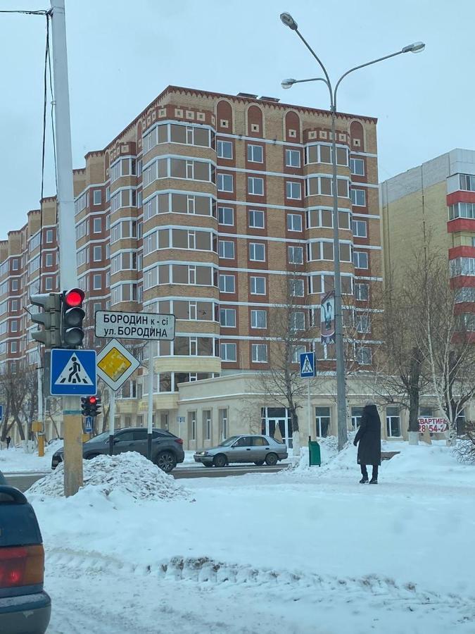 2-Ухкомнатная Современная Новая Квартира В Центре Города كوستاناي المظهر الخارجي الصورة